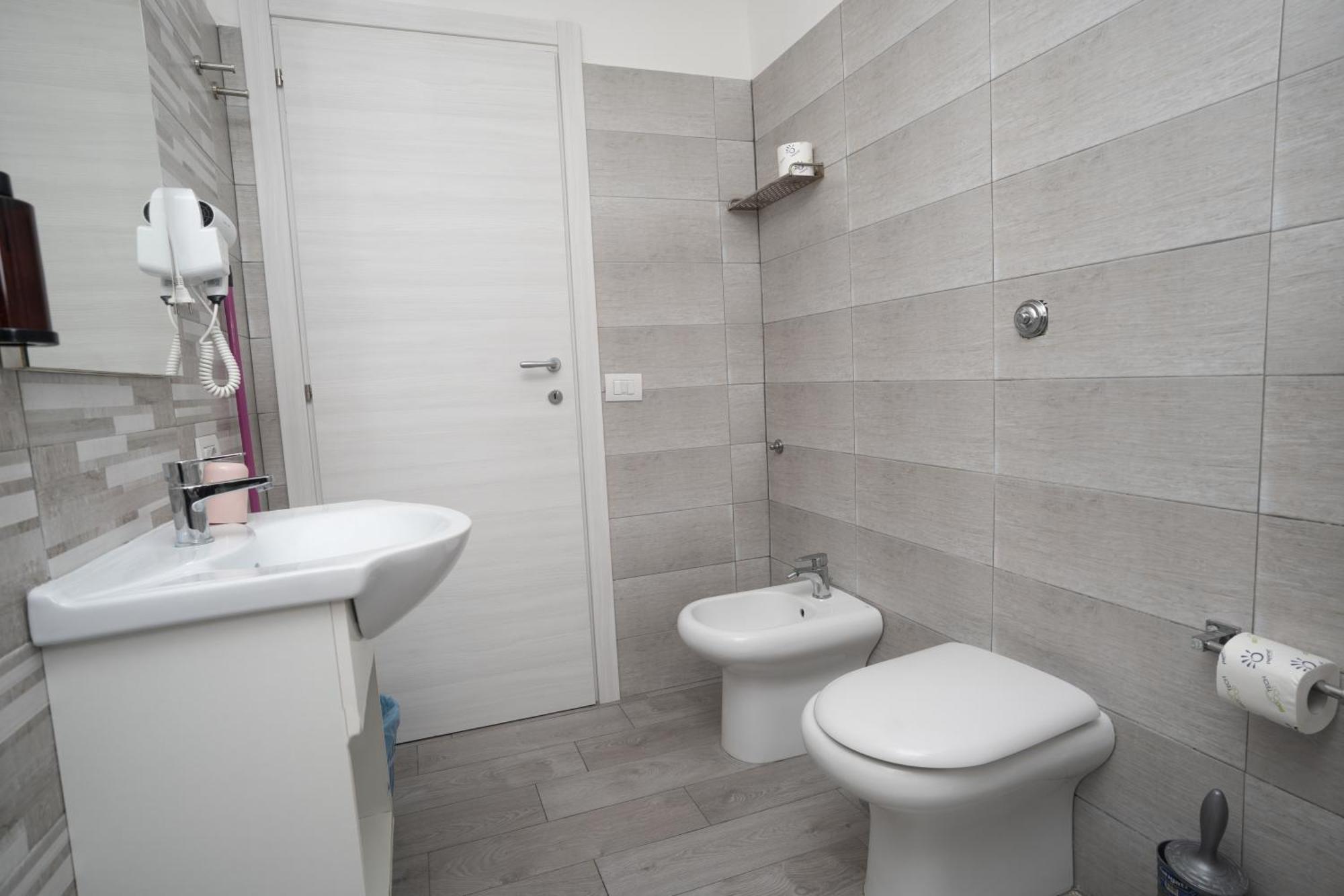 Flyresidence Garibaldi Naples Exterior photo