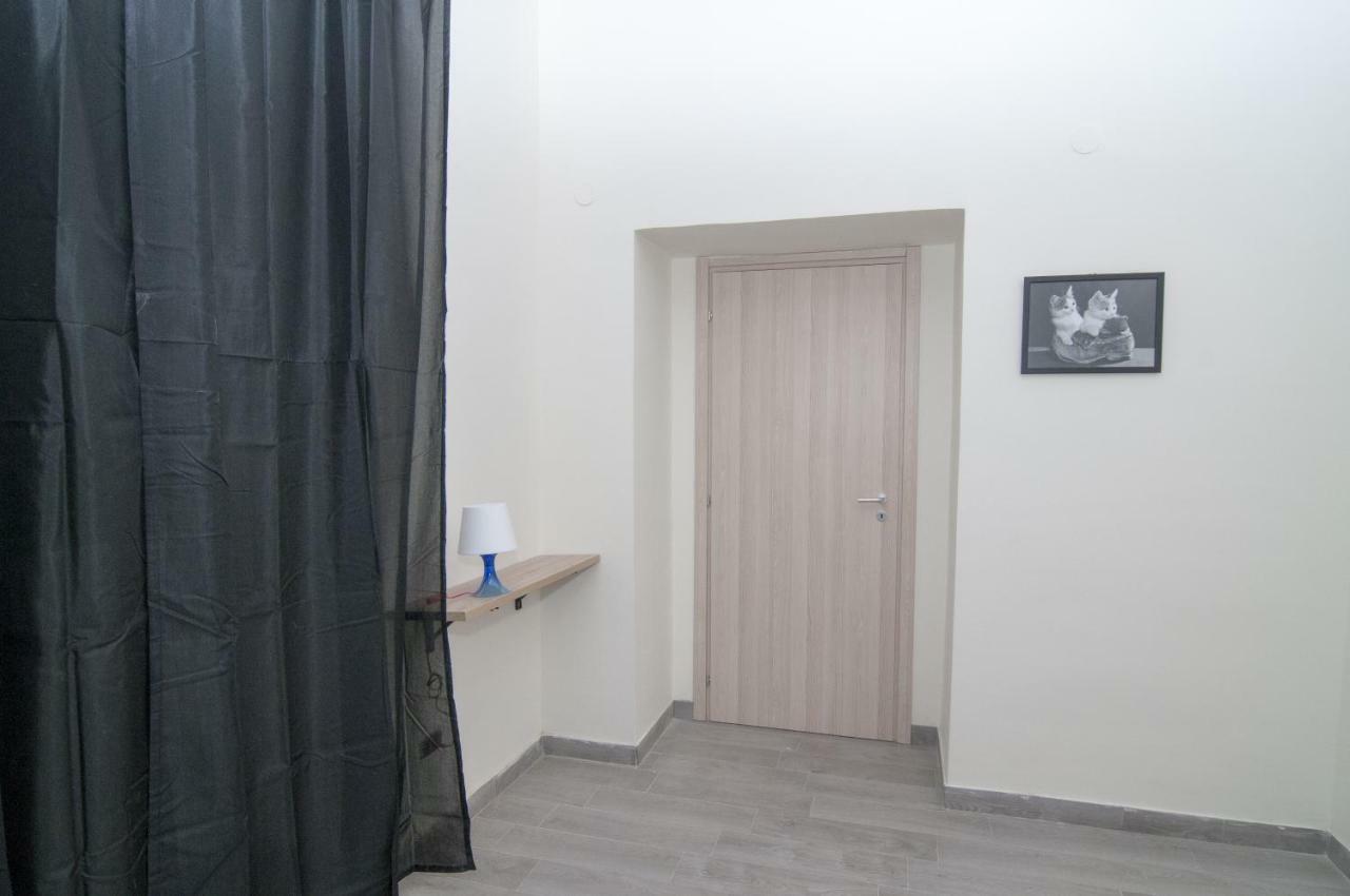 Flyresidence Garibaldi Naples Exterior photo
